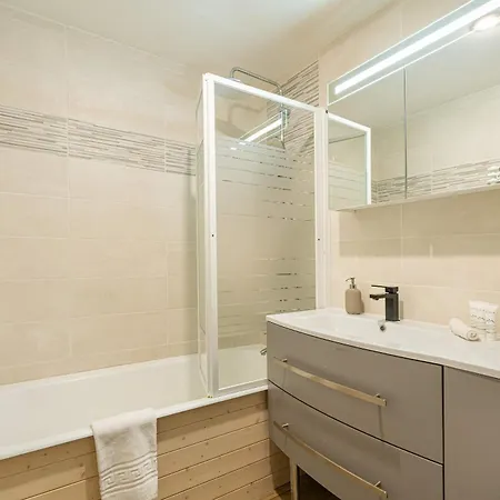 Residence Beausoleil, Ski In-Out With Wifi In Val Thorens, 